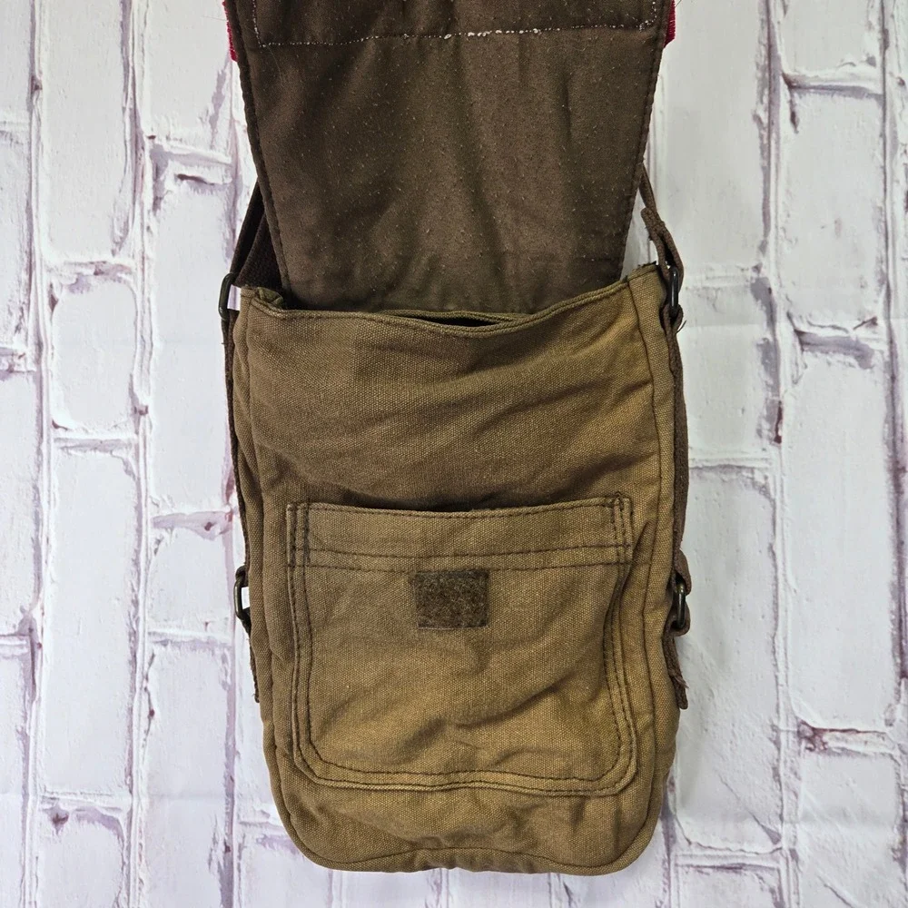Unbranded canvas messenger